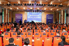 统引见学校正在人才培育系统扶植、学科交叉融